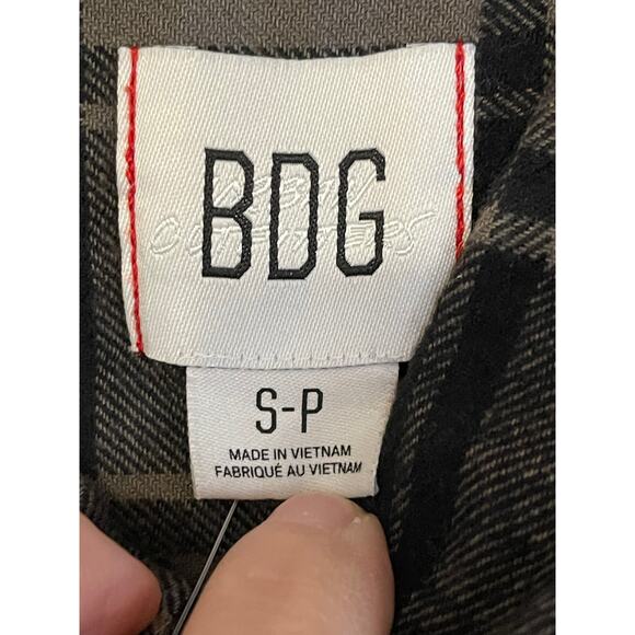 Urban Outfitters BDG Size Small Mens Flannel Button Up Shirt Gray Black NWT - Picture 4 of 9